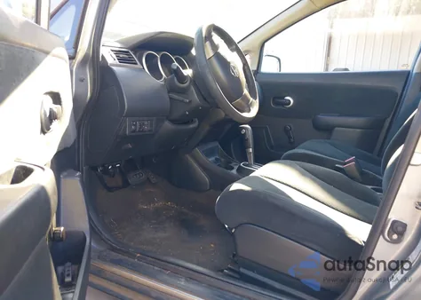 2011 Nissan Versa 1.8S z USA, uszkodzony, nr VIN 3N1BC1AP3BL448789